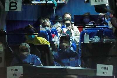 US Evacuates Citizens From Quarantined Coronavirus Cruise Ship in Japan