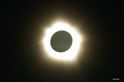 Total solar eclipse darkens north Australia