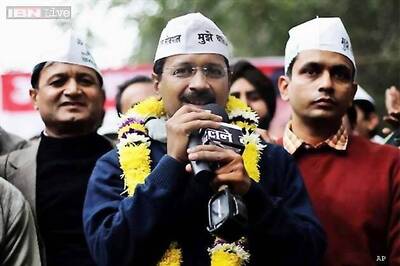 Kejriwal takes credit for 20 per cent cut in Delhi CNG prices