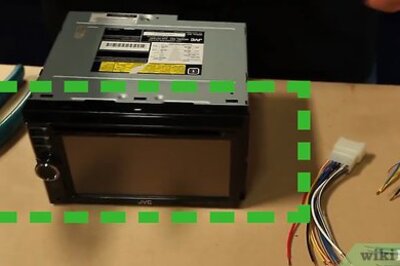 How to Install a Basic Aftermarket Car Stereo