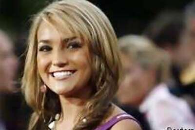 Spears' sis pregnancy inspires sex show for kids