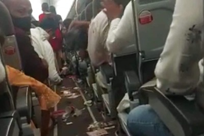 Seatbelts Tore, Baggage Fell, 40 Hurt: SpiceJet Pax Recall Narrow Escape as Flight Hits Major Turbulence | WATCH