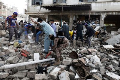 Pakistan's Karachi Blast Death Toll Climbs to 17; No Leads to Indicate Terrorism, Say Police