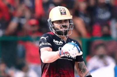 WATCH: Virat Kohli Aces Blindfold Challenge, Identifies RCB Teammates and Sunil Chhetri