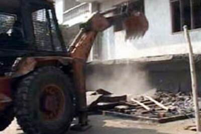 Demolition issue:Parliament disrupted