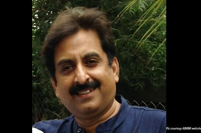 People go to theatre for entertainment, not for patriotic certificate: AIMIM MLA