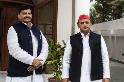 End of SP’s Family Feud As Akhilesh Yadav Meets Uncle Shivpal; Seals Alliance for UP Polls