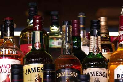 Record Liquor Sale in Delhi in Last Week of December, 1 Crore Bottles Worth Rs 218 Crore Sold