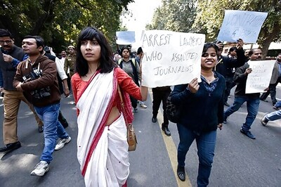 Cannot work in atmosphere of intimidation: Journalists to President