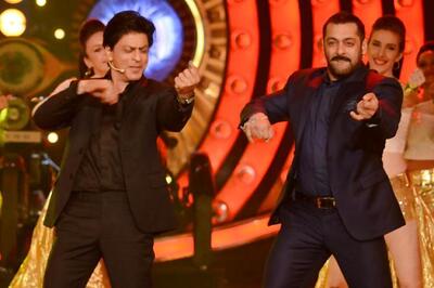 Salman Khan, Shah Rukh Khan To Share Screen Space in Tubelight