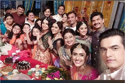 Yeh Rishta Kya Kehlata Hai Cast Celebrates Mohsin Khan aka Kartik’s Birthday on the Set