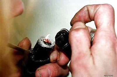 E-cigarettes may open addiction to marijuana, cocaine