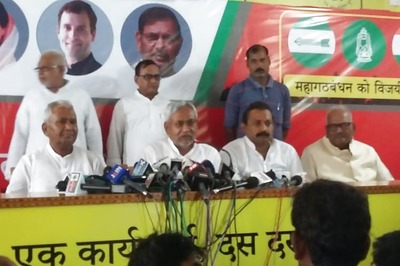 Grand alliance slams PM for 'mediocre' speeches