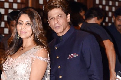 This Selfie of Shah Rukh And Gauri Khan is Breaking the Internet