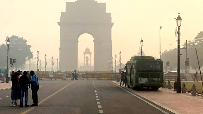 Why Delhi Wants to Commit Suicide in Gas Chamber
