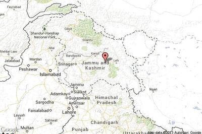 National Conference leader Abdul Dar joins PDP