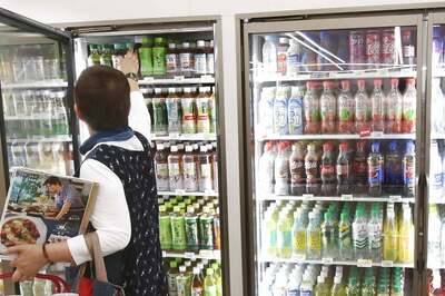 FSSAI Asks Food Biz To Remove Claim Of 100% Fruit Juice From Ads, Packaging Labels