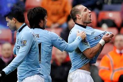 Zabaleta strike sends Man City through to 5th round