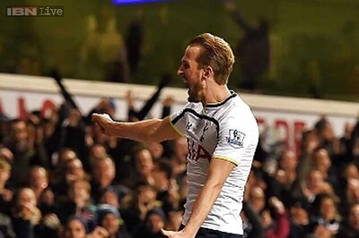 EPL: Harry Kane brace helps Tottenham thrash league leaders Chelsea