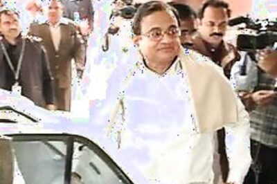 Wary of financial crisis, Chidambaram cancels US visit