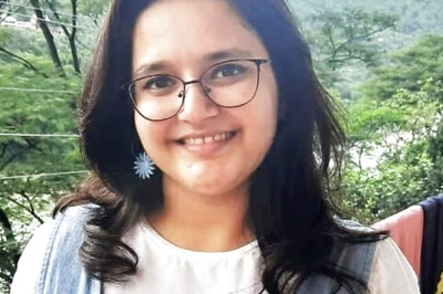Daughter of Army Officer Aishani Vaidya Gets 499/500 in CBSE 12th, Aims to Become IAS