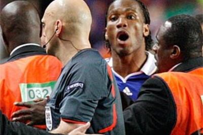 Drogba sorry for conduct after Barcelona match