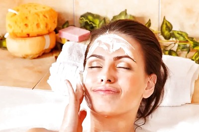 Say Goodbye To Summer Skin Woes With These 7 Easy DIY Face Masks