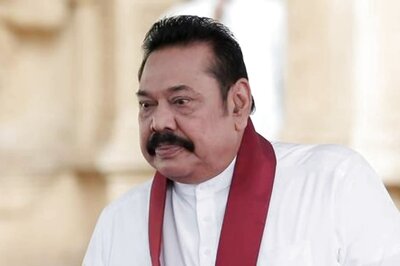 Sri Lankan PM Mahinda Rajapaksa Reiterates 'Won't Give Up Power'