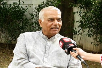 Centre's Stand on Article 35-A Has Made Kashmiris More Alienated, Finds Team Led by Yashwant Sinha