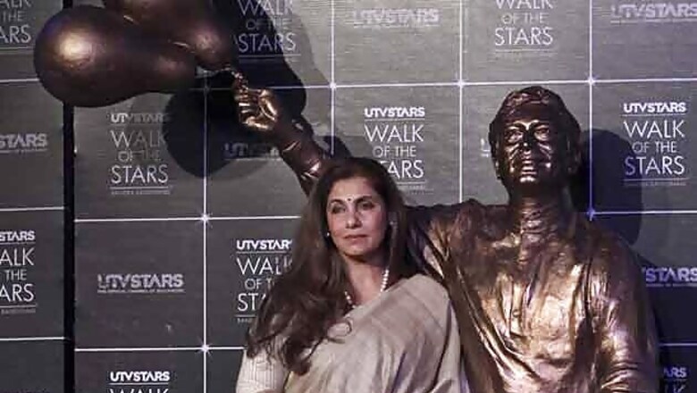 Snapshot: Akshay, Dimple unveil Rajesh Khanna's statue