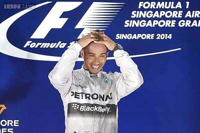 Mercedes' Lewis Hamilton wins Singapore Grand Prix 2014