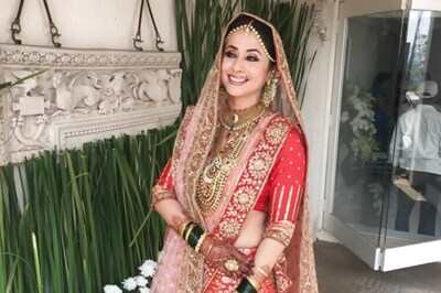 Urmila Matondkar looks the perfect bride in Manish Malhotra creation