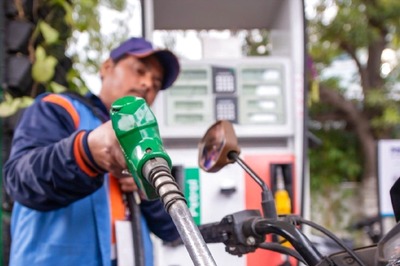 Petrol, Diesel Prices Today: Fuel Prices Remain Unchanged for 17 Days. Know the Rates