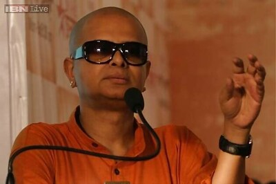 Rituparno Ghosh's voice-over in Tagore's radio play 'Streer Patro'