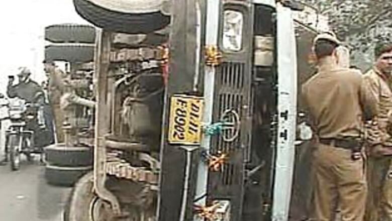 School van overturns in Capital, 8 injured