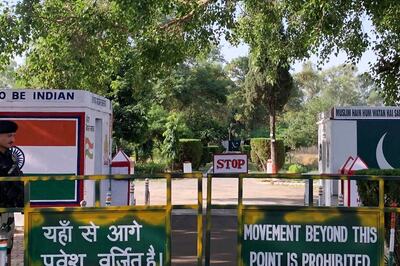 India and Pakistan Exchange Lists of Prisoners and Nuclear Installations in Annual Tradition