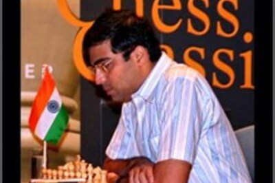 Anand close to retaining world title, wth 3-point lead