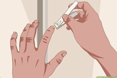 How to Create Butterfly Wing Nail Art