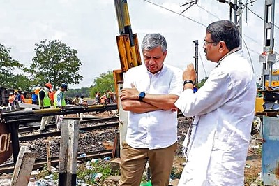 One Take | As Oppn Guns for Ashwini Vaishnaw's Head, Why BJP Steers Clear of UPA Route & Backs Its Netas