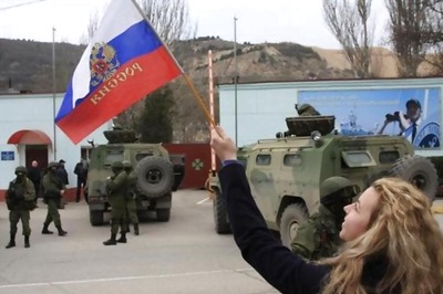 Russia gives Ukrainian forces in Crimea ultimatum to surrender
