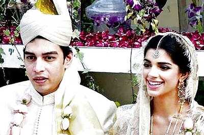 'Zindagi Gulzar Hai' actress Sanam Saeed marries childhood friend Farhan Hasan