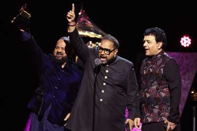India Wins BIG At The Grammys As Shankar Mahadevan, Zakir Hussain Receive Award | Video