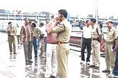 Five railway employees suspended for Howrah bomb box