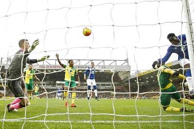 Norwich fight back after Lukaku's hot streak continues