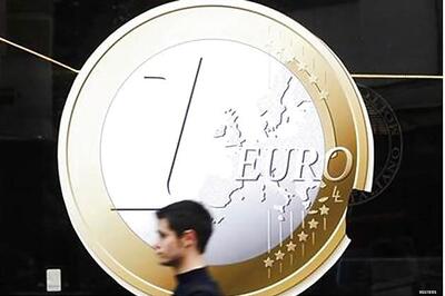 Fitch cuts Italy, Spain, other euro zone ratings