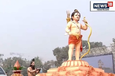 UP's 'Ram Lalla with BrahMos' Tableau Stands Out During R-Day Celebration | Videos of State Parade