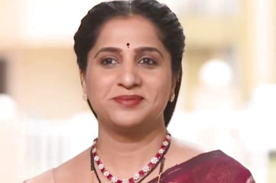 Marathi Actress Madhurani Prabhulkar Slays Traditional Look In Lavender Saree