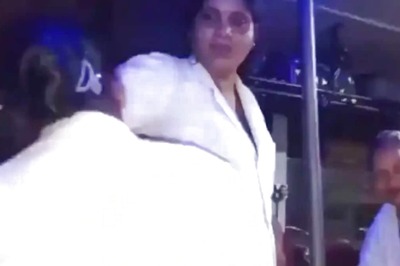 UP Woman, En Route Delhi, Delivers Baby On Bus With Husband's Help