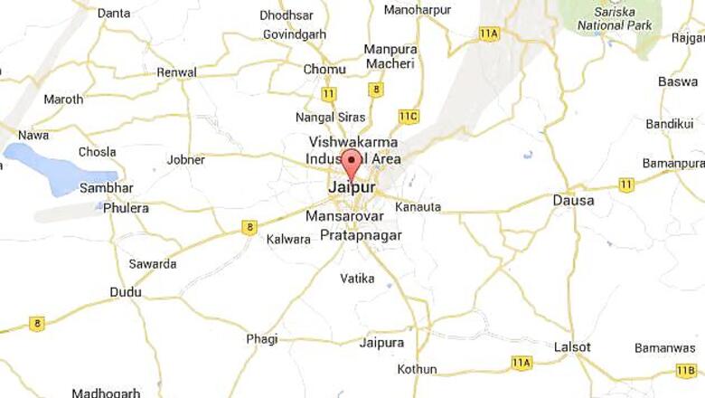 4 pilgrims killed in a head-on collision of two jeeps; 7 others injured