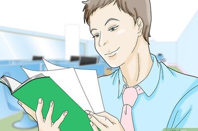 How to Practice Proper Bank Etiquette